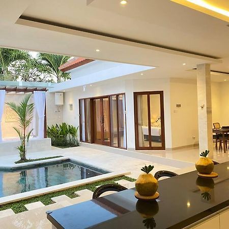 Villa Akmali Umalas 2Br With Private Pool & Jacuzzi Canggu Esterno foto