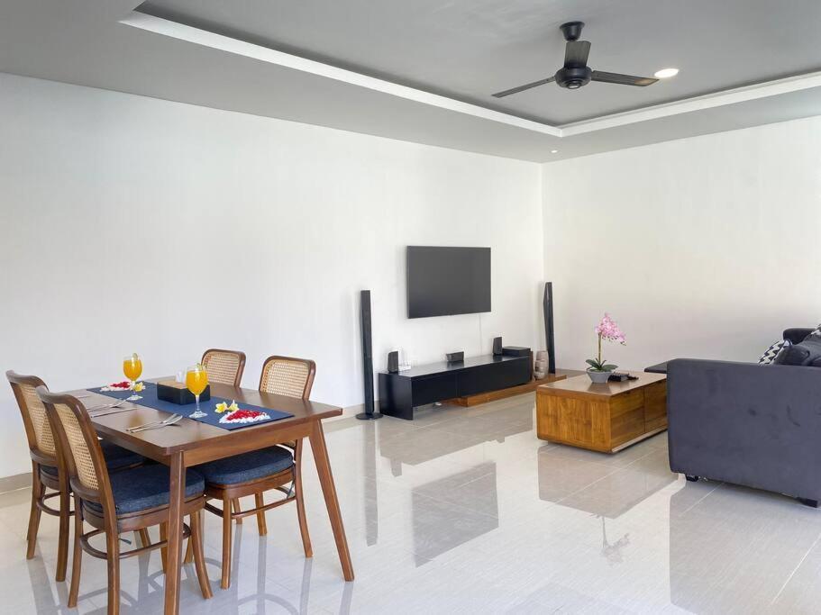 Villa Akmali Umalas 2Br With Private Pool & Jacuzzi Canggu Esterno foto
