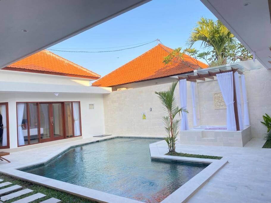 Villa Akmali Umalas 2Br With Private Pool & Jacuzzi Canggu Esterno foto