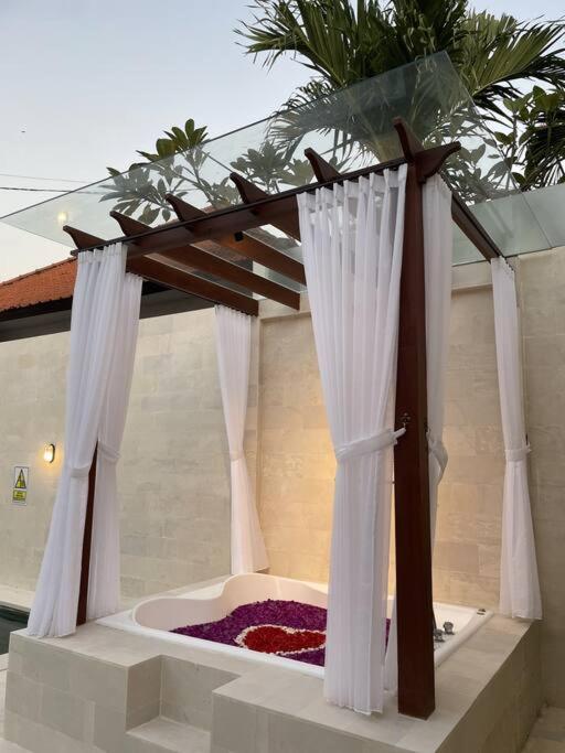Villa Akmali Umalas 2Br With Private Pool & Jacuzzi Canggu Esterno foto