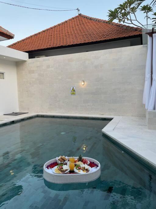 Villa Akmali Umalas 2Br With Private Pool & Jacuzzi Canggu Esterno foto