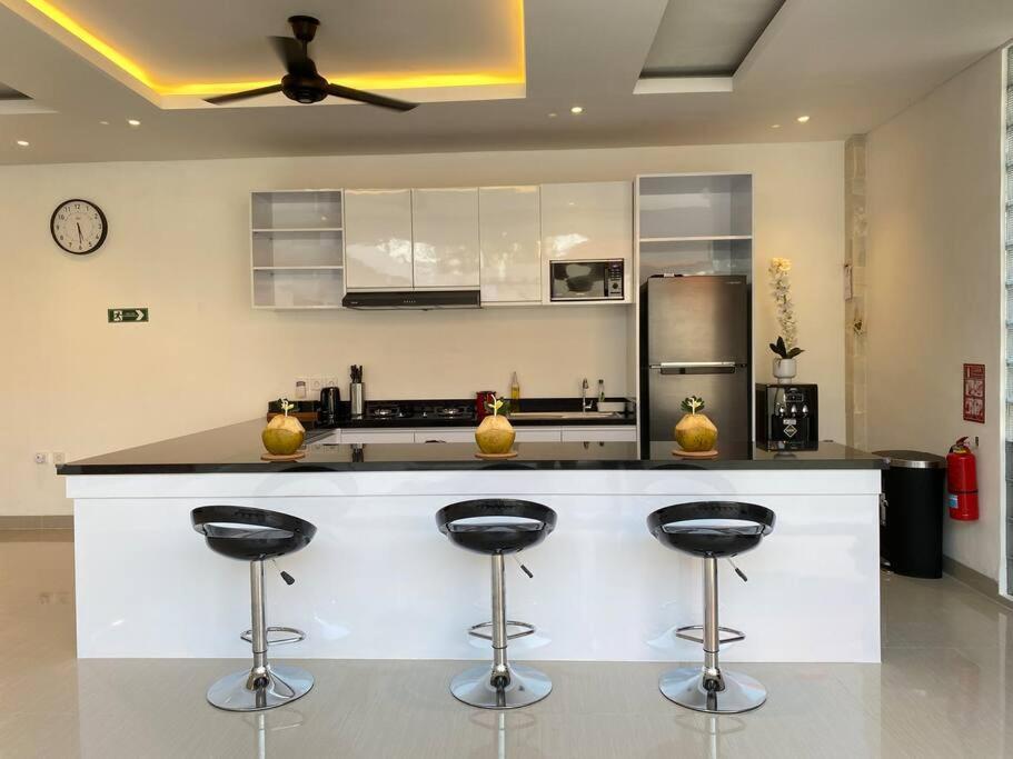 Villa Akmali Umalas 2Br With Private Pool & Jacuzzi Canggu Esterno foto
