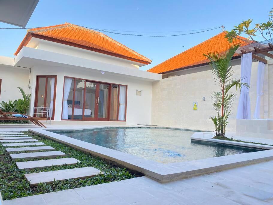 Villa Akmali Umalas 2Br With Private Pool & Jacuzzi Canggu Esterno foto